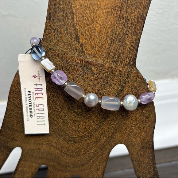 Peyote Bird Jewelry - NWT Free Spirit Peyote Bird Purple & Silver Beaded Stretchy Bracelet Pearl